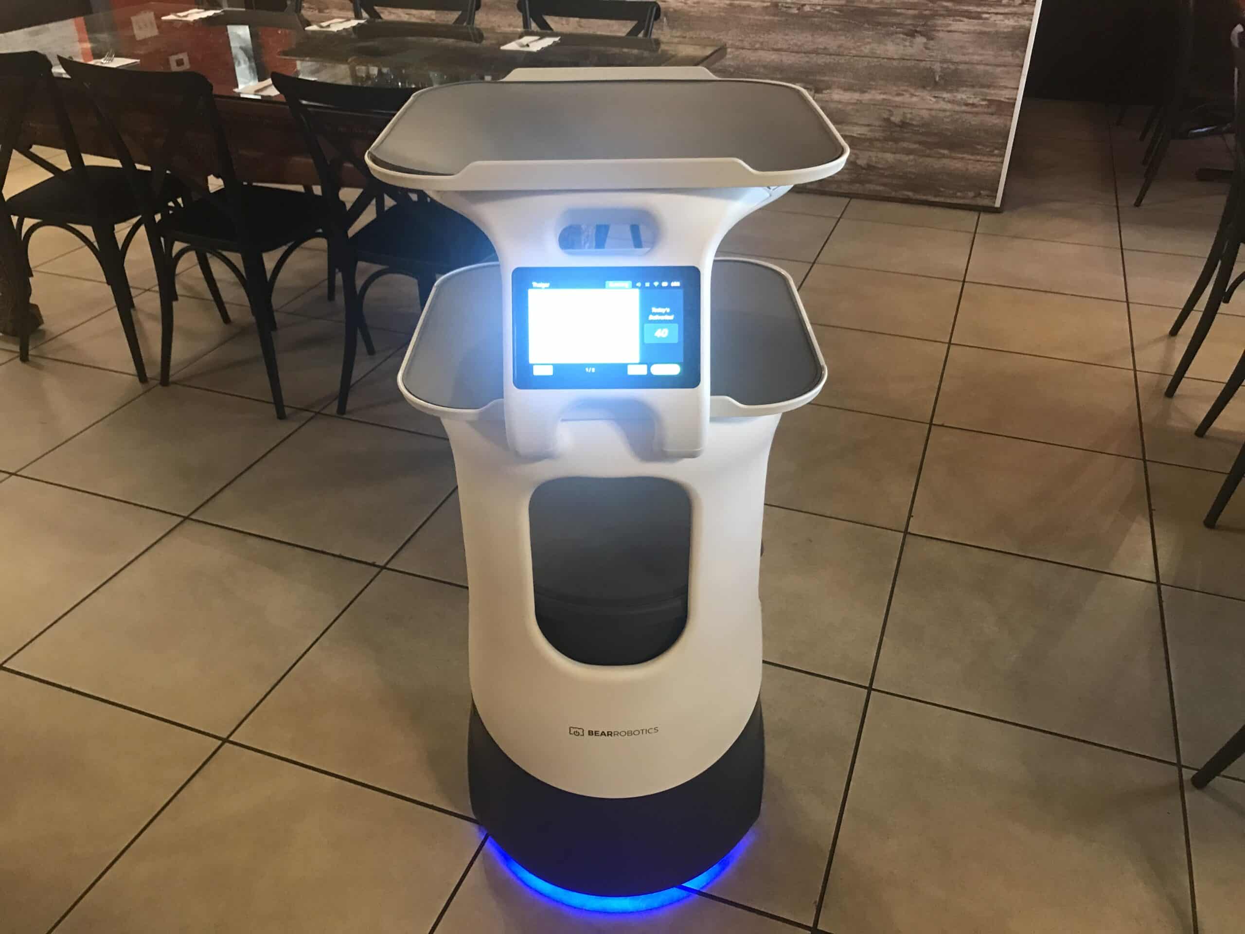 Thai Kitchen - O'Fallon Uses Robot for Table Delivery