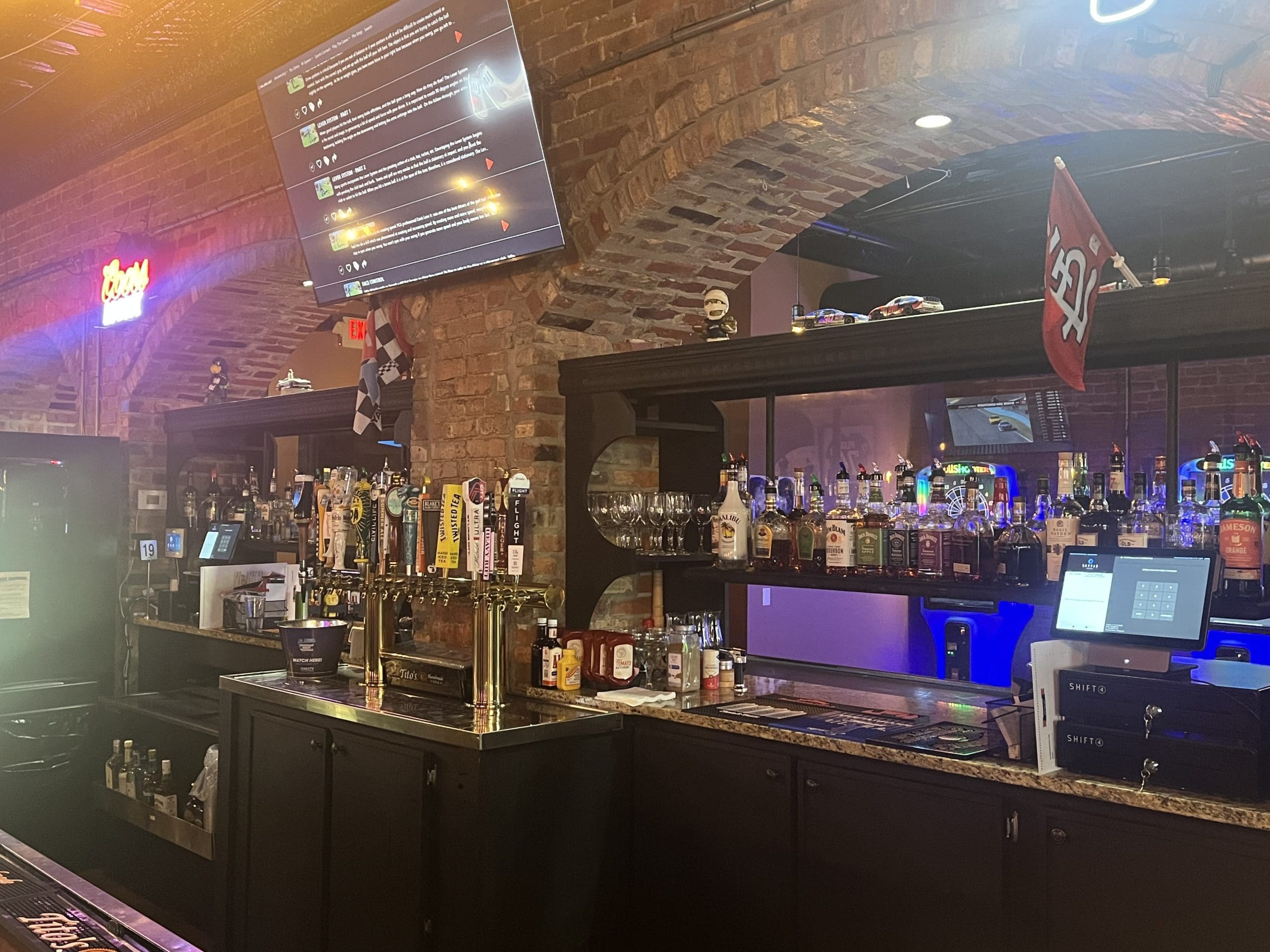 Heritage Sports Bar & Grill - Collinsville, IL